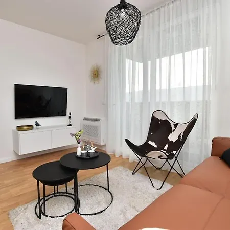 Urban Loft With Garage Place Zadar Zewnętrze zdjęcie