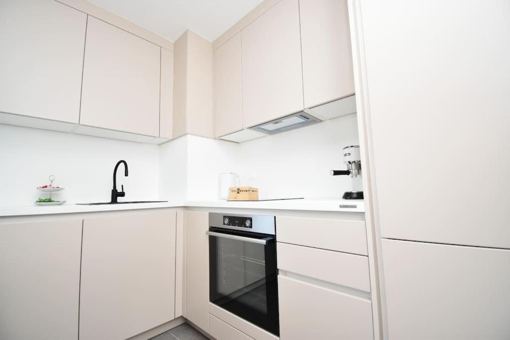 Urban Loft With Garage Place Apartament *