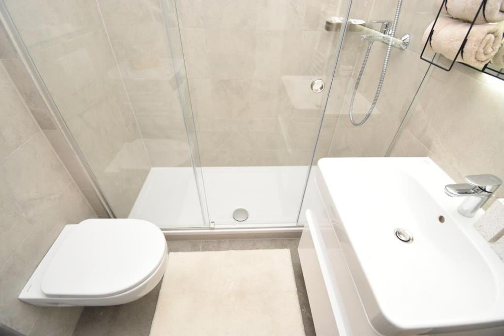 Urban Loft With Garage Place Apartament Zadar