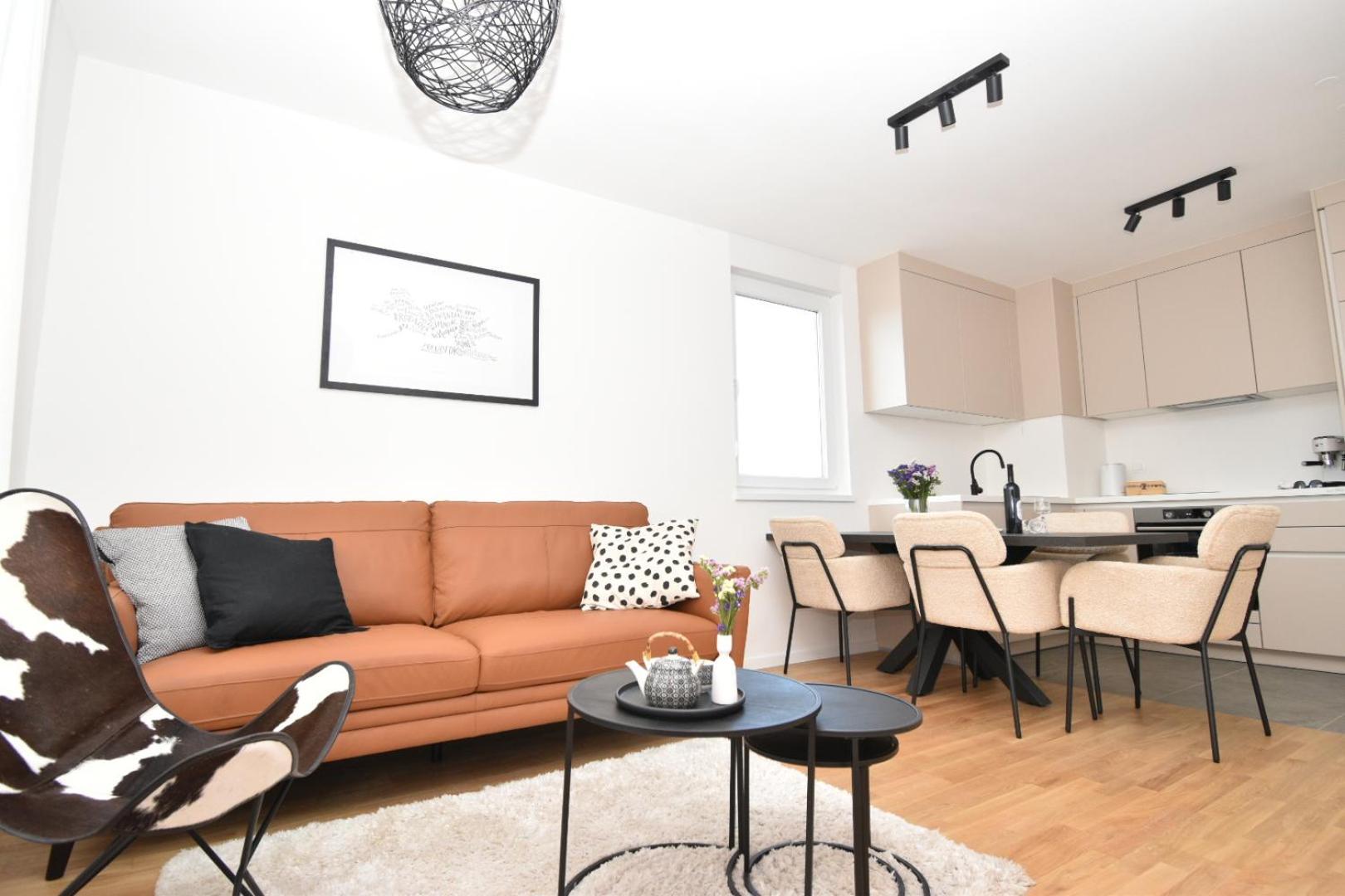 Urban Loft With Garage Place Apartman